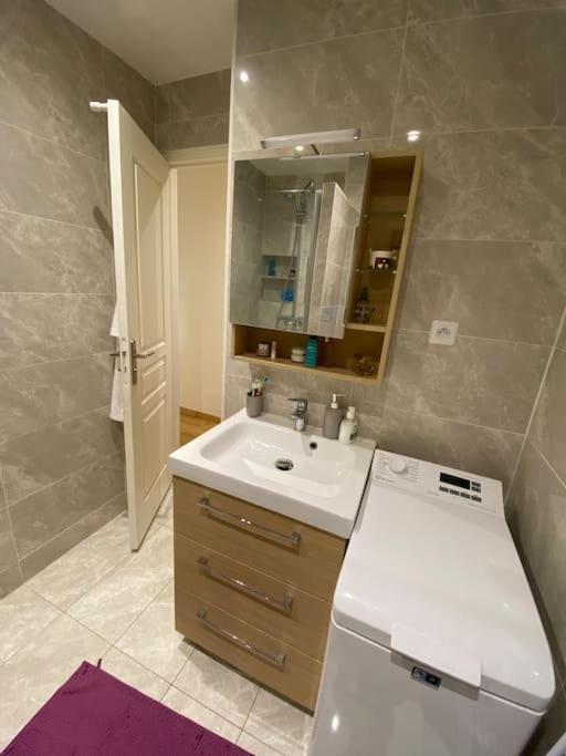 Asnières Superbe Appartement Neuf A Paris מראה חיצוני תמונה
